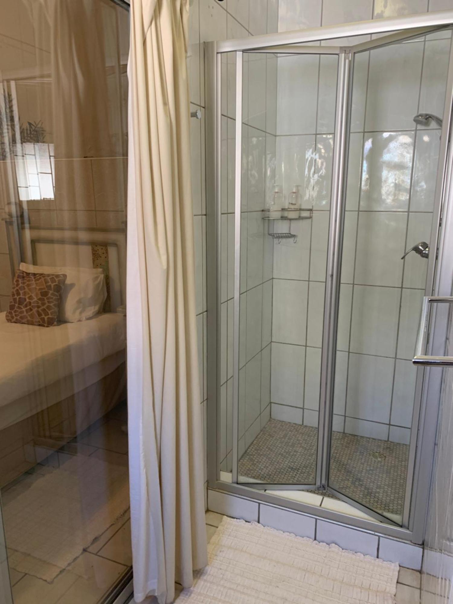 Hotel Pension Casa Africana Windhuk Zewnętrze zdjęcie